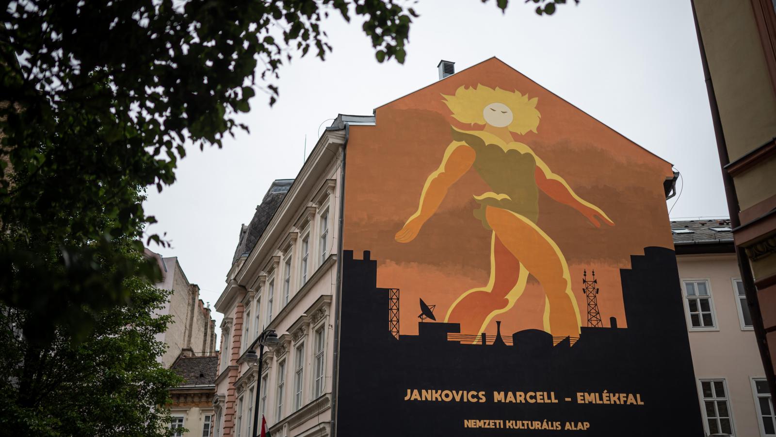 A Jankovics Marcell emlékfal Budapesten 