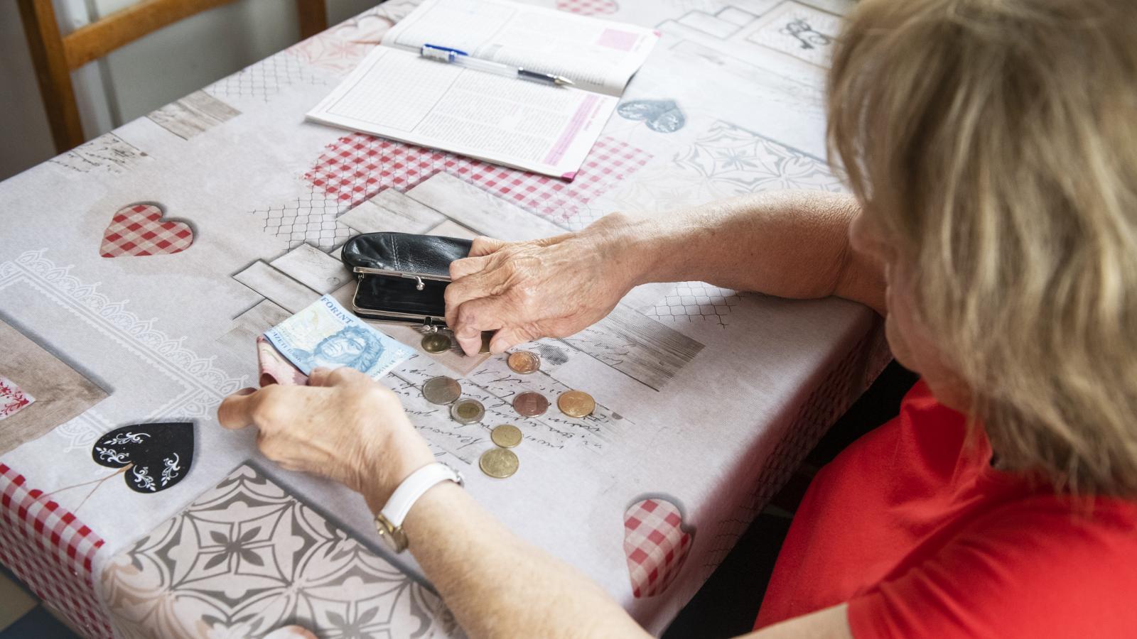 A nyári korrekció indokolt lenne a szakértő szerint, hiszen az év első öt hónapjában a nyugdíjas-infláció az általánosnál lényegesen magasabb volt