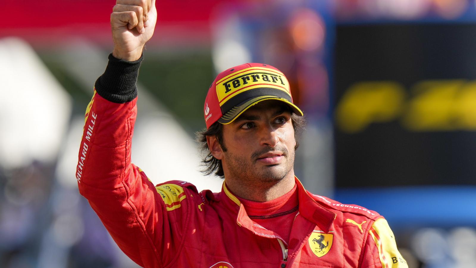 Carlos Sainz, a Ferrari spanyol versenyzője indul az élről az Olasz Nagydíjon vasárnap