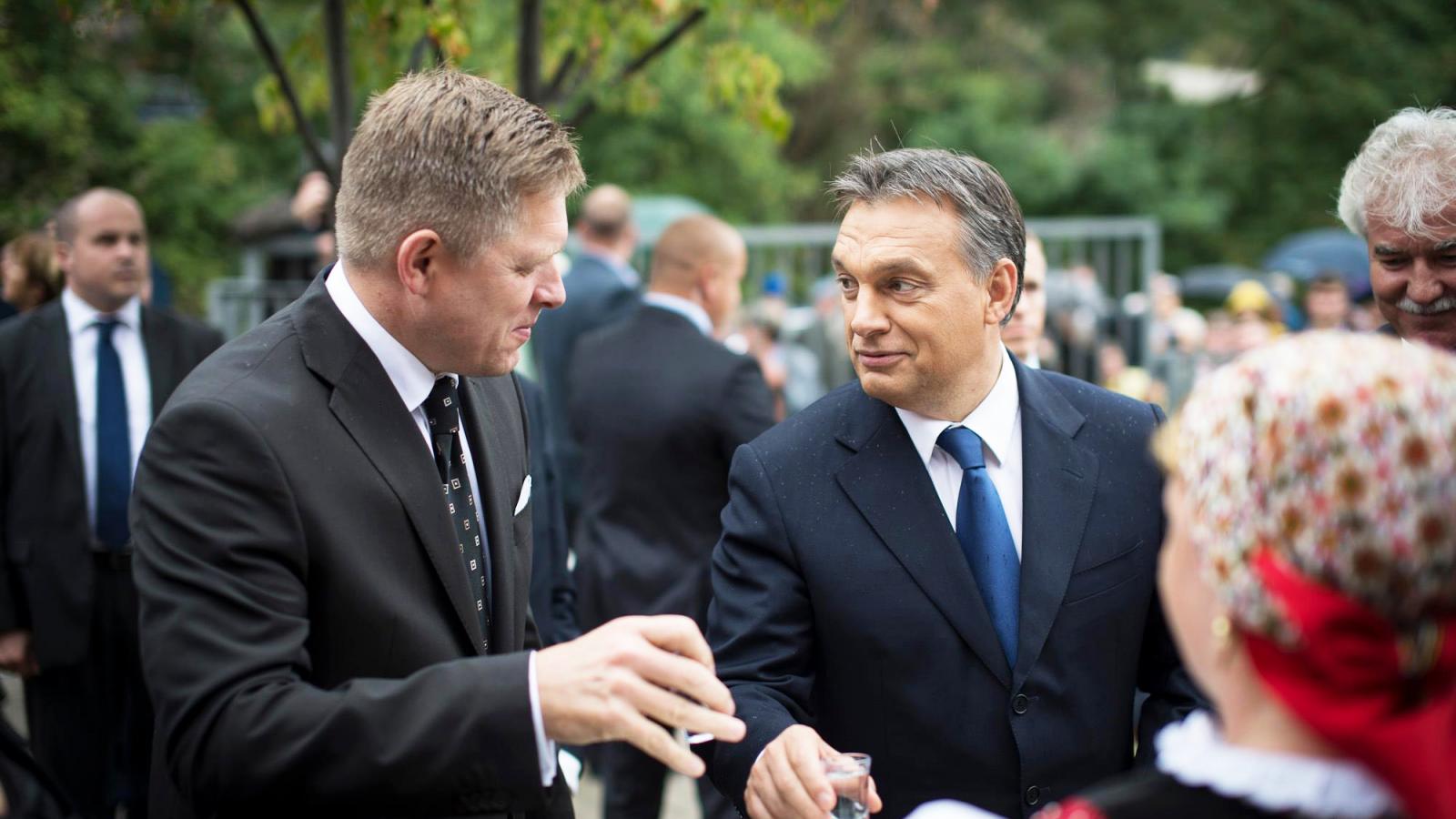 2012-től tart Orbán Viktor és Robert Fico érdekszövetsége. A magyar miniszterelnök ennek fejében elfogadta azt, amit baloldali elődei nem – a szlovákiai magyarok jogsérelmének szőnyeg alá söprését