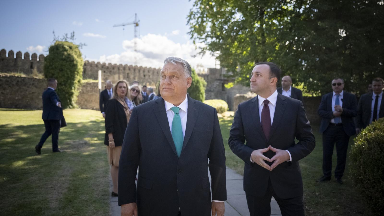 Orbán Viktor magyar és Irakli Garibasvili grúz kormányfő