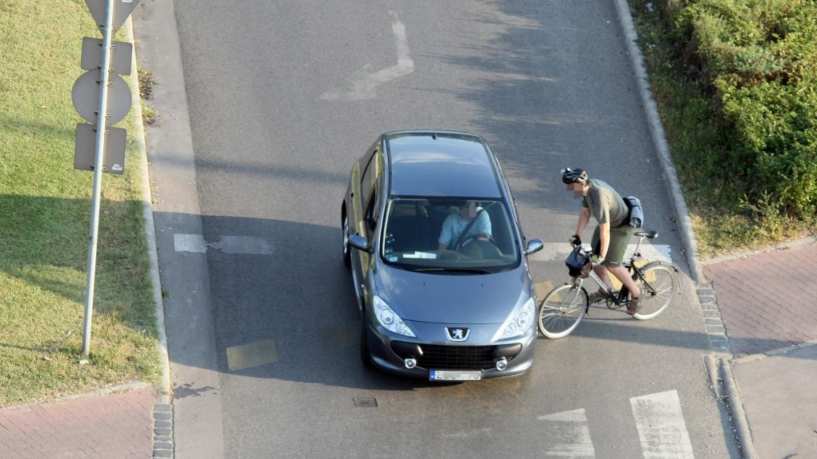 A kerékpárosnak is jól jöhet a felelősségbiztosítás, ha ő okoz kárt vagy balesetet FOTÓ: SZALMÁS PÉTER