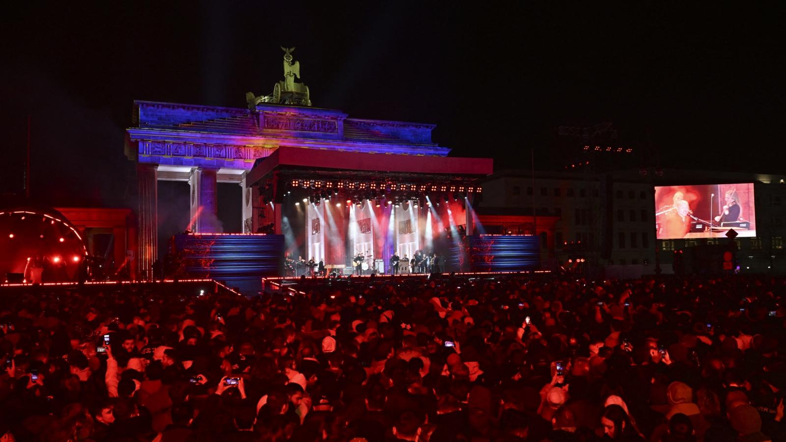 Szilveszteri koncert 2024. december 31-én a Brandenburgi kapunál