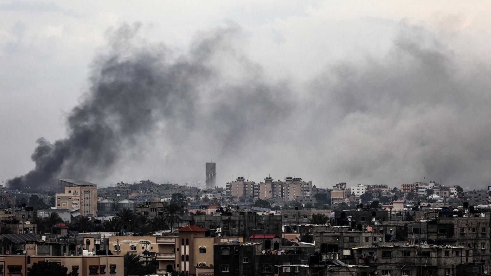 A dél-gázai Rafah izraeli légicsapás után január 28-án