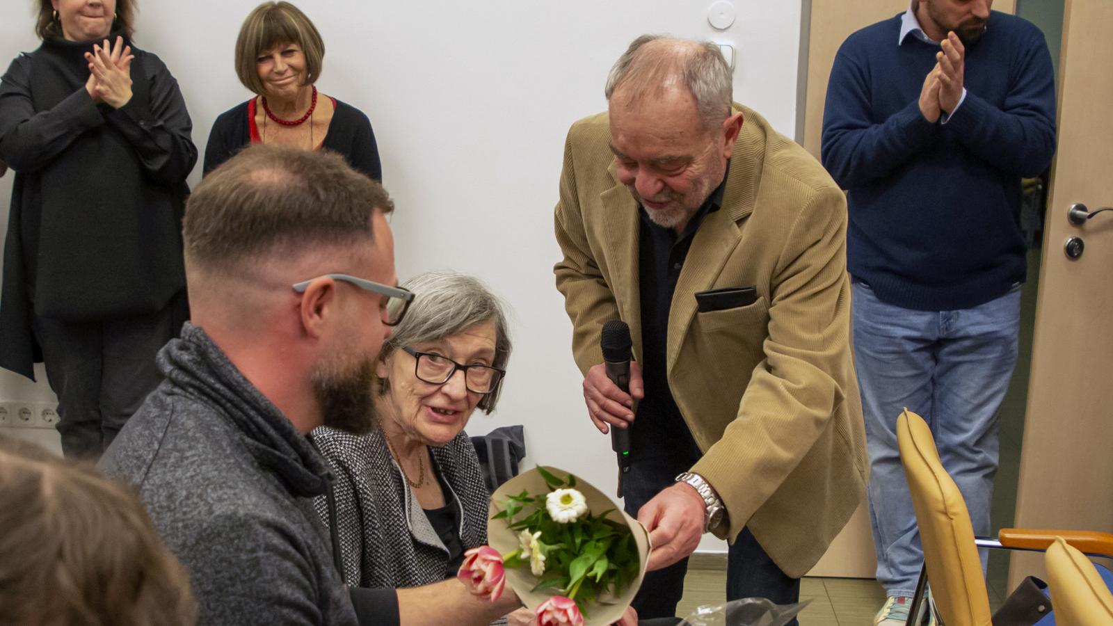 Báron György átadja az életműdíjat Schulze Évának