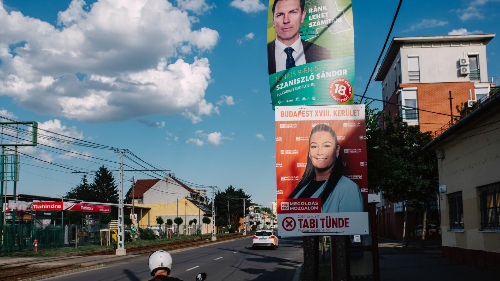 Az oszlopra több tábla nem fért ki, de a szavazólapokon nyolcan lesznek Pestszentlőrinc-Pestszentimrén