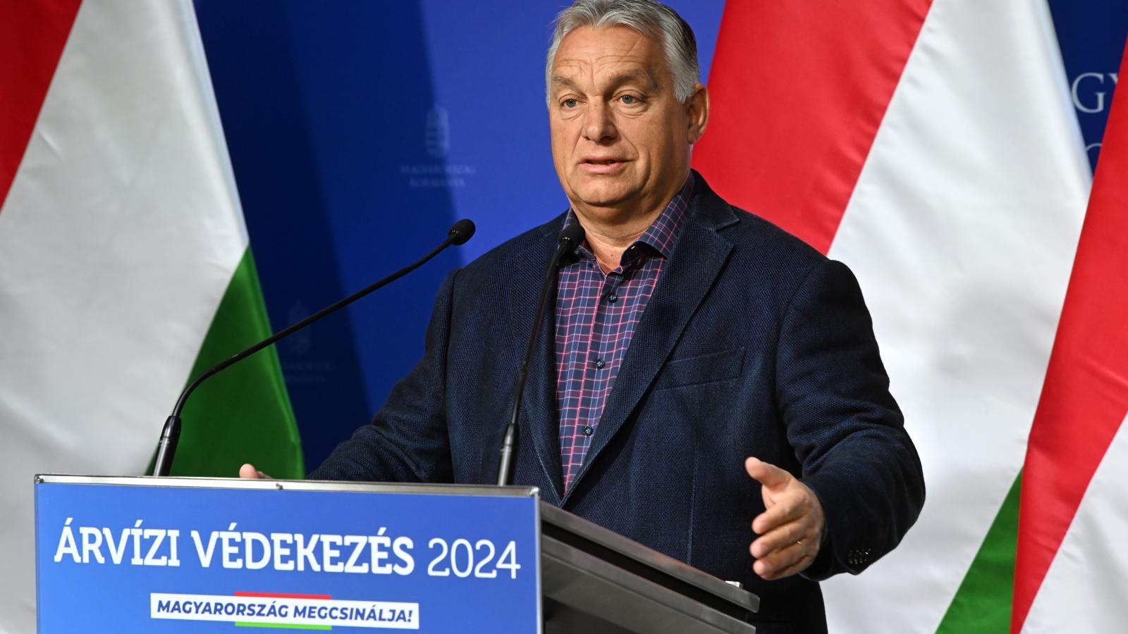 Orbán Viktor miniszterelnök az árvíz elleni védekezésről tartott sajtótájékoztatón