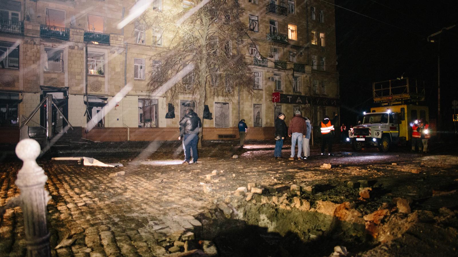 Kráter Harkiv belvárosában 2025. február 26-án