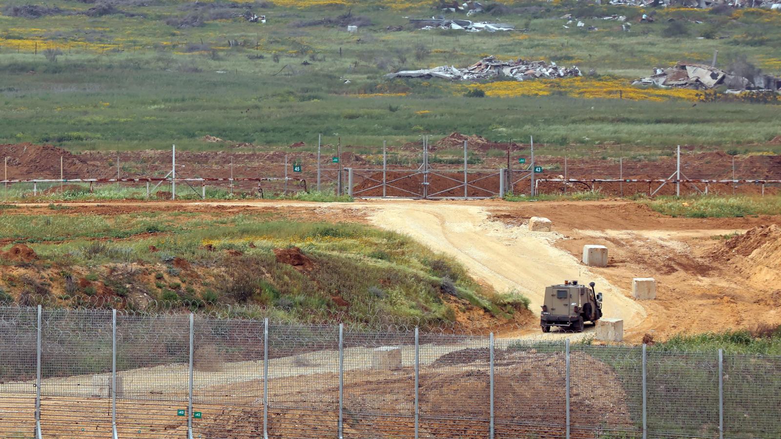 Izraeli harcjármű tart Gáza felé március 20-án