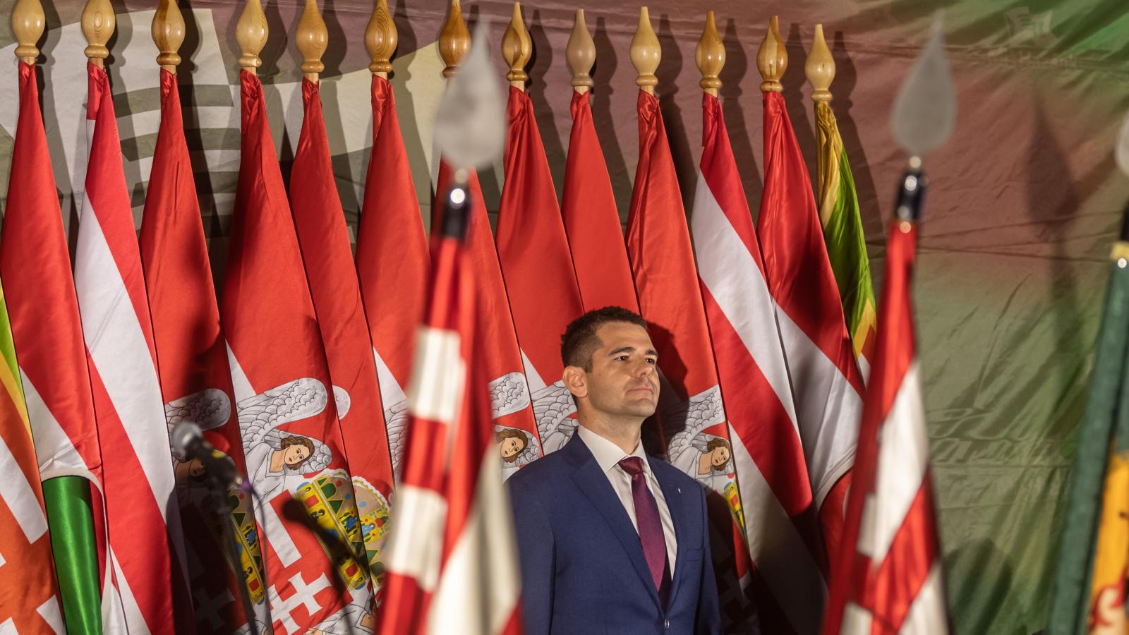 Novák Előd a Mi Hazánk évértékelőjén január 27-én 
