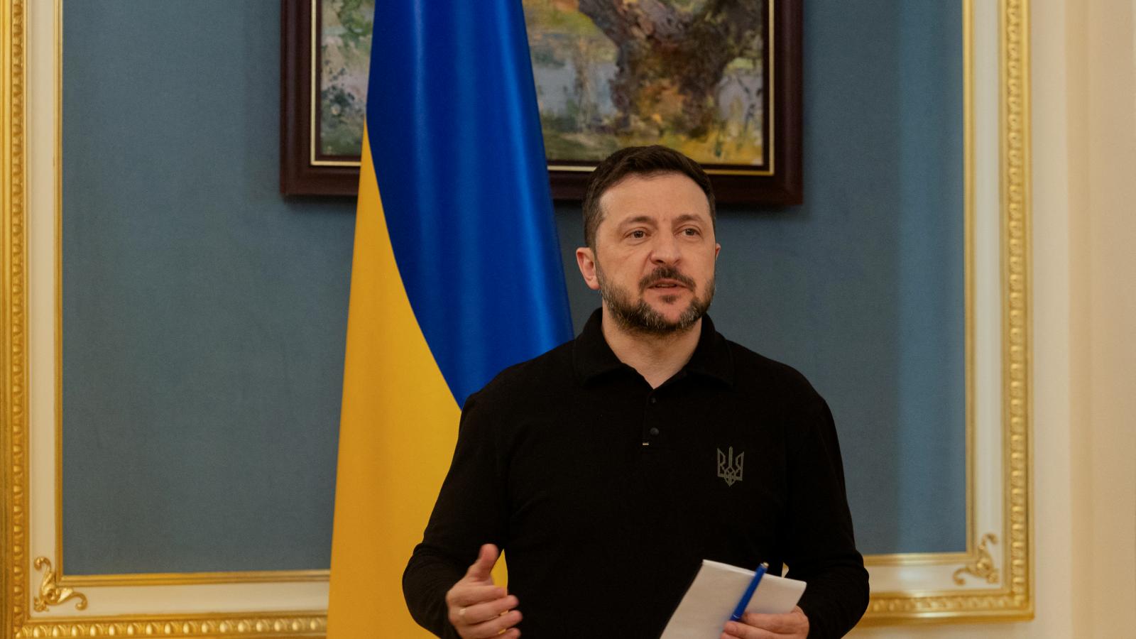 Volodimir Zelenszkij ukrán elnök sajtótájékoztatót tart Kijeyben 2025. április 22-én