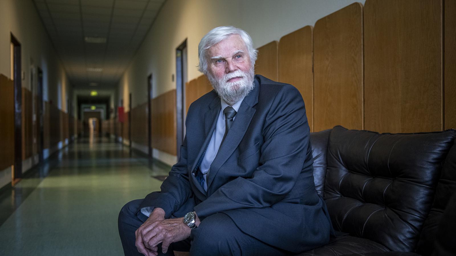 „Sajnos azt kell mondanom, hogy semmi baj nem éri Magyarországot azzal, ha a Párbeszéd vagy bármely hasonló kispárt megszűnik” – fogalmazott Mellár Tamás