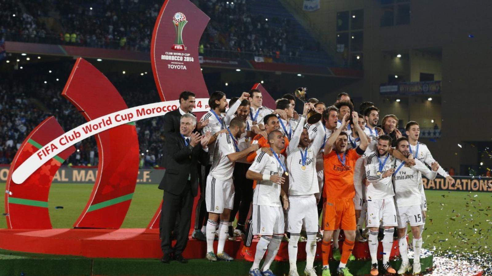 A REAL MADRID (BL-győztes,
klubvilágbajnok, Szuperkupa-győztes,
spanyol kupagyőztes) Fotó: Europress/ Getty Images 