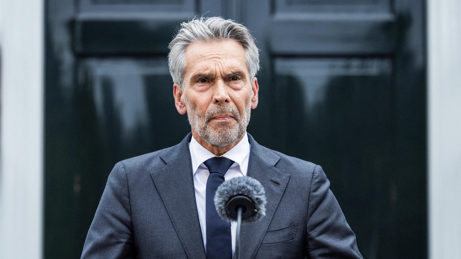 Dick Schoof holland miniszterelnök sajtótájékoztatója Hágában június 3-án