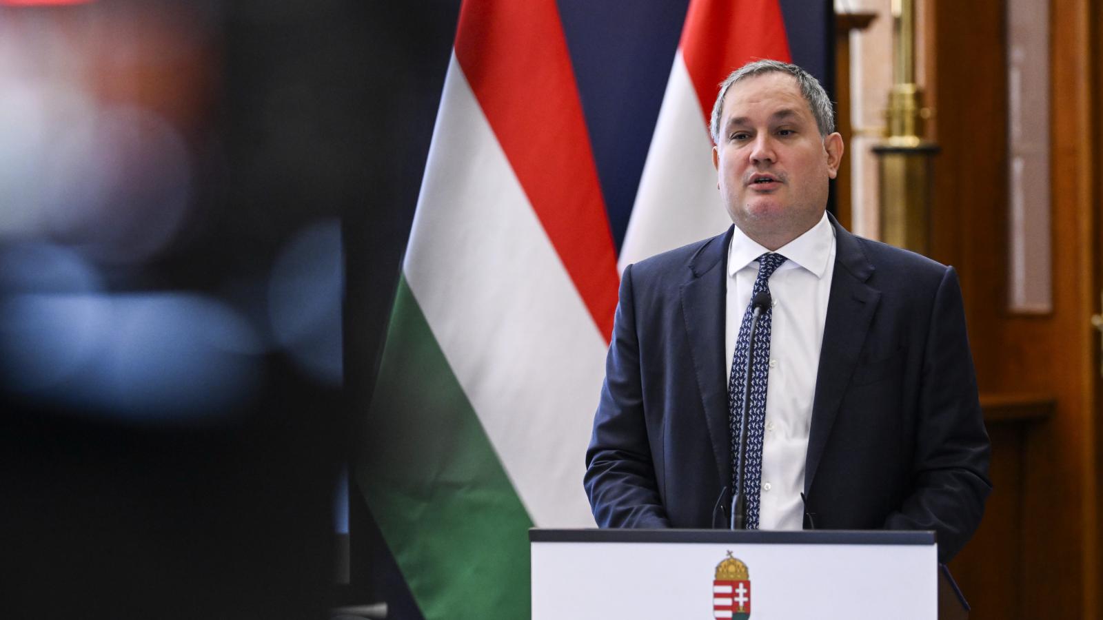 Nagy Márton nemzetgazdasági miniszter sajtótájékoztatót tart a Nemzetgazdasági Minisztériumban 2025. június 3-án