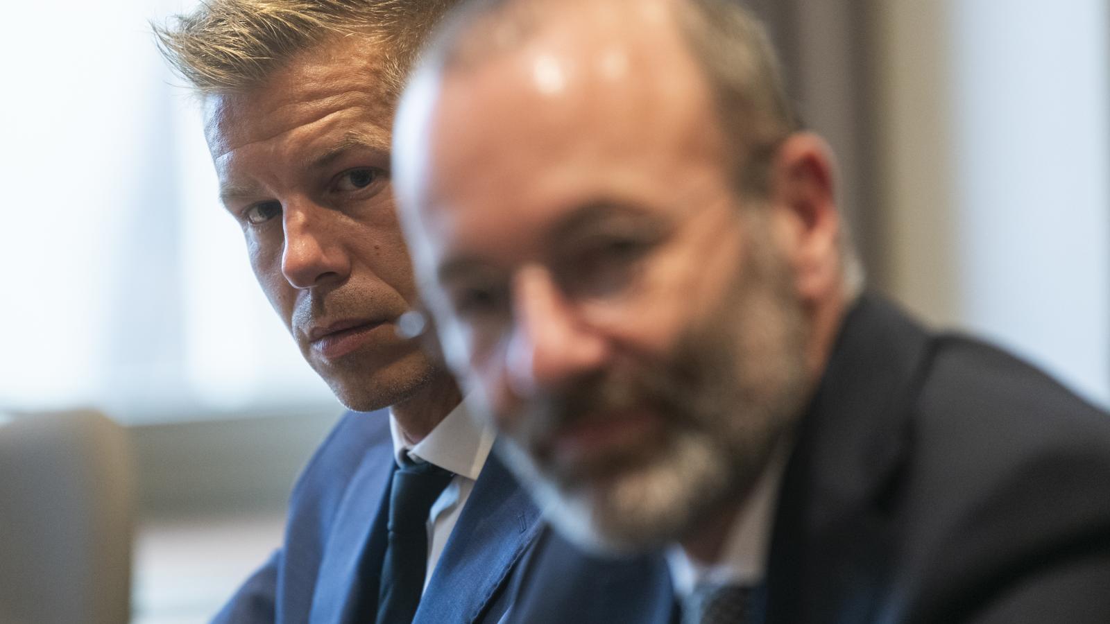 Magyar Péter és Manfred Weber 2024. június 14-én