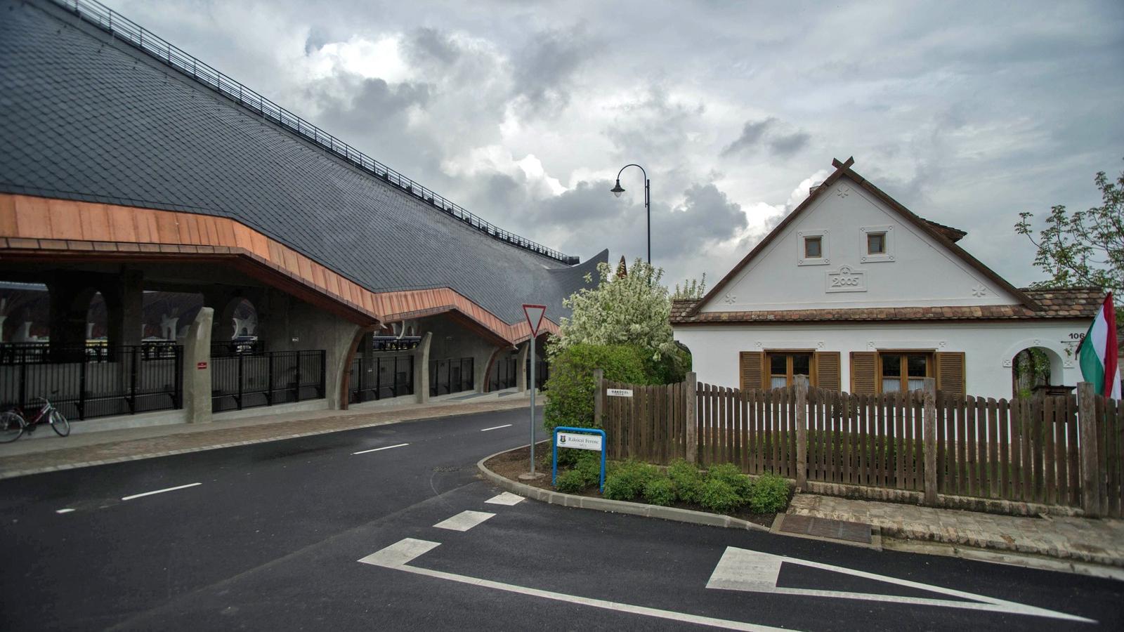 Orbán Viktor felcsúti háza – a stadionnal szemben – nem közpénzből épült FOTÓ: NÉPSZAVA