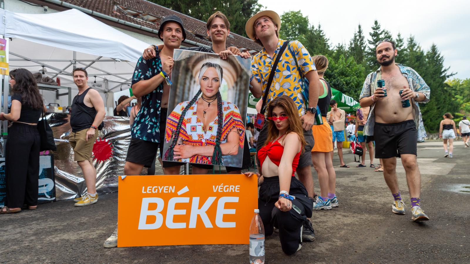  A Bánkitó kritikusan szólt a társadalmat érintő közéleti eseményekről