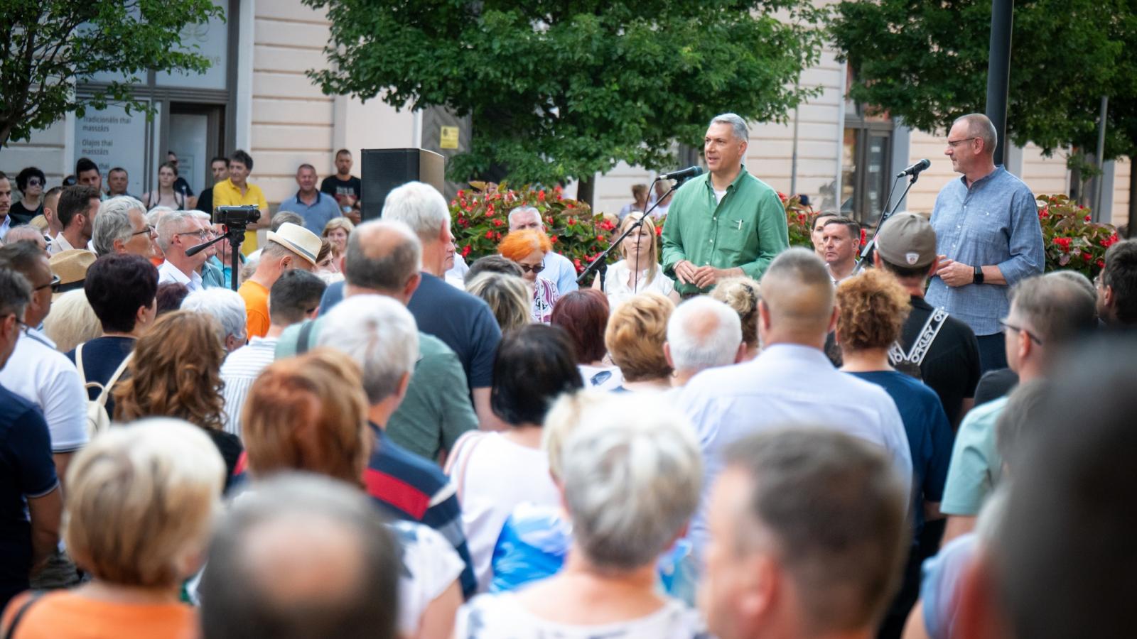 Lázár János Baján június 24-én