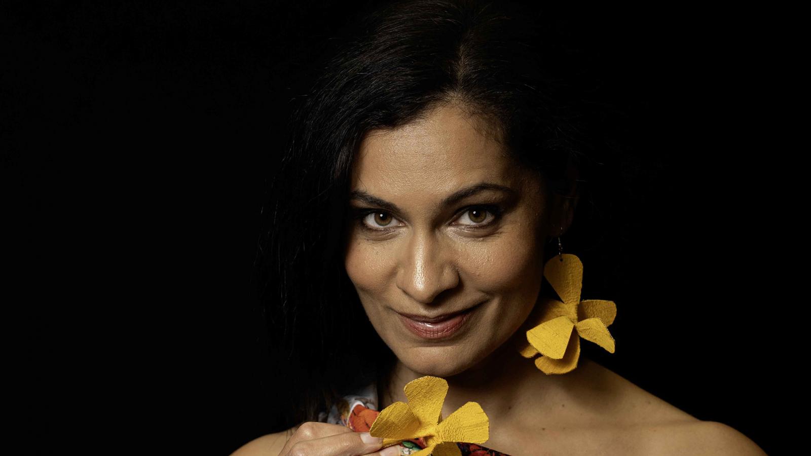 Danis Lídia számára a cigány kultúra meghatározó fontosságú, mégis hosszú időn keresztül kimaradt a színészi életéből