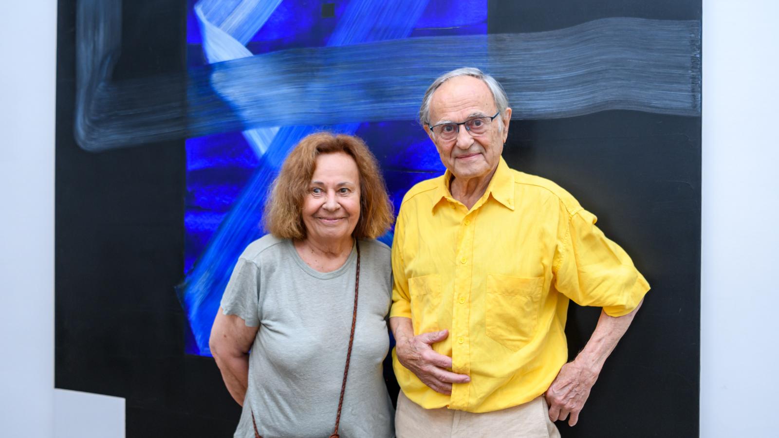 Nádler István és felesége, Molnár Veronika. A festmény címe a Ragyogás könyvéből származik: „egy fordul minden irányba, így minden eggyé lesz”