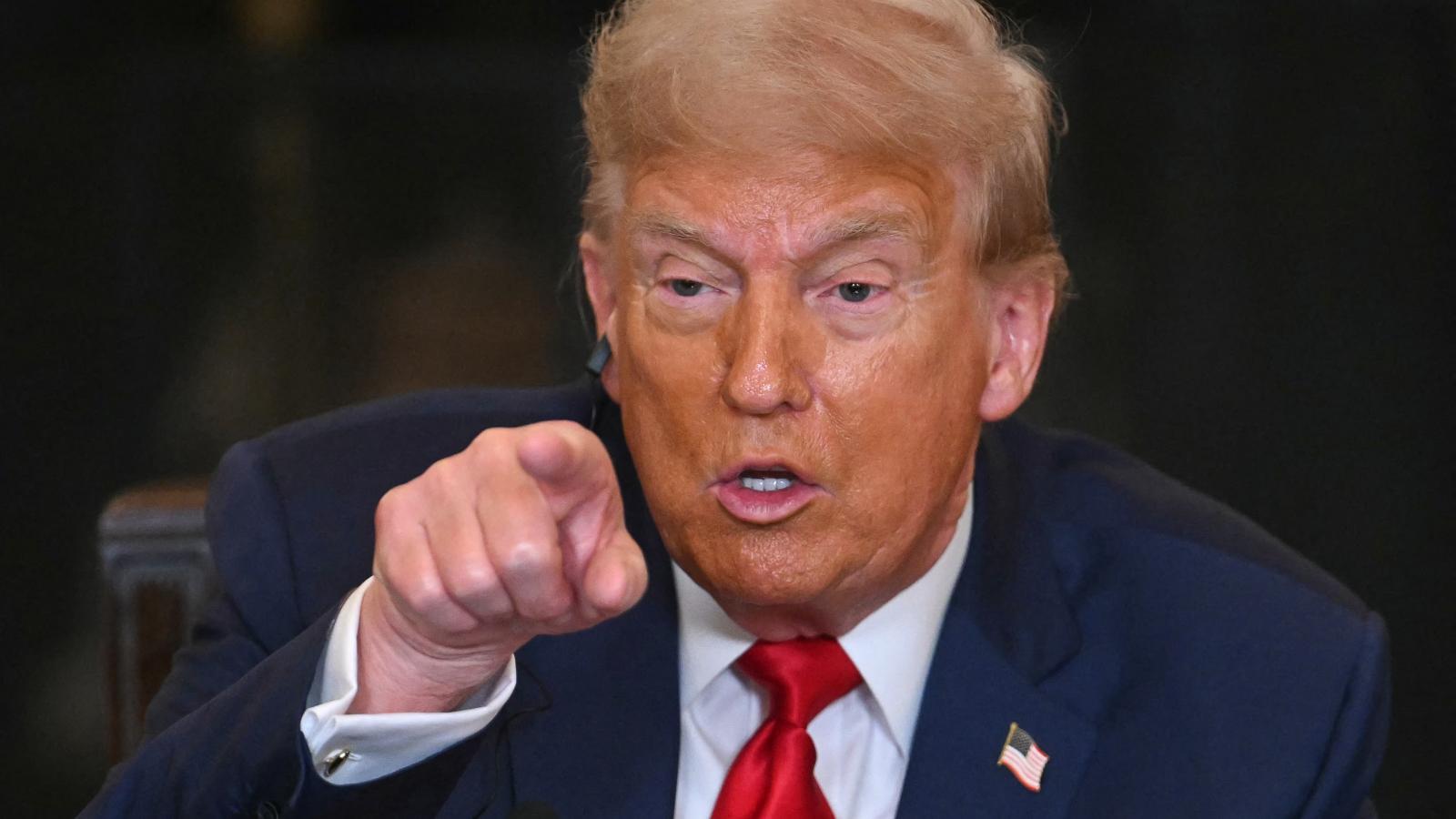 Donald Trump 2025. július 9-én