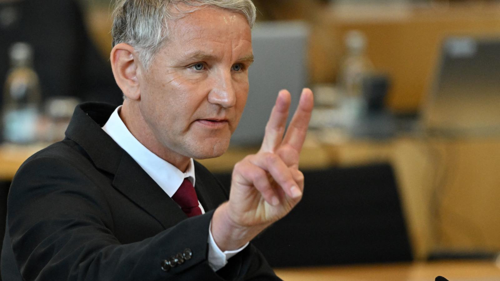 Björn Höcke, az AfD türingiai tartományi vezetője szerint a remigrációra igenis szükség van ahhoz, hogy Németország megőrizze „etnikai” jellegét, „keresztény” gyökereit