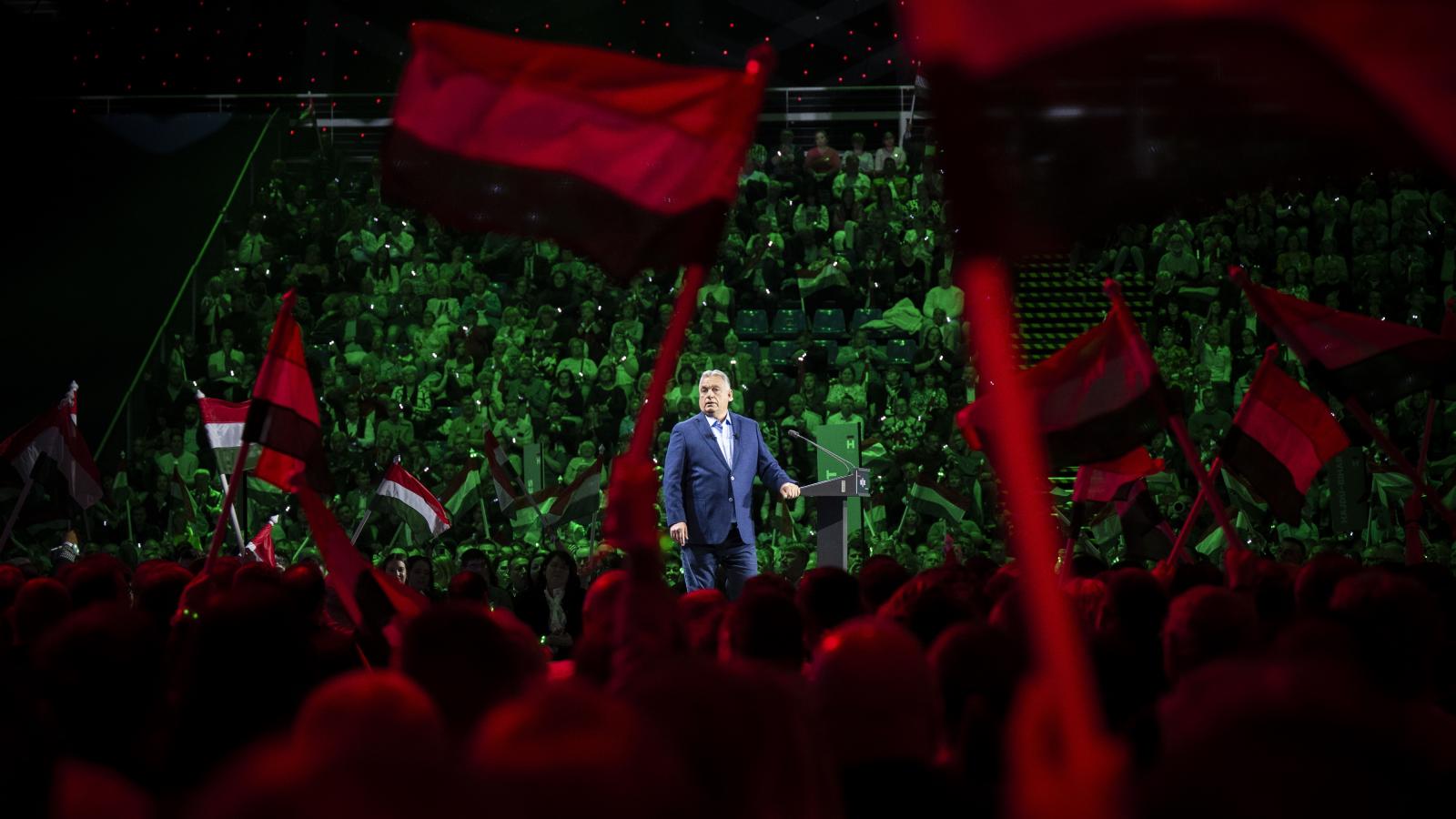 Orbán Viktor miniszterelnök a Harcosok klubja rendezvényen a budapesti BOK Csarnokban 2025. május 18-án