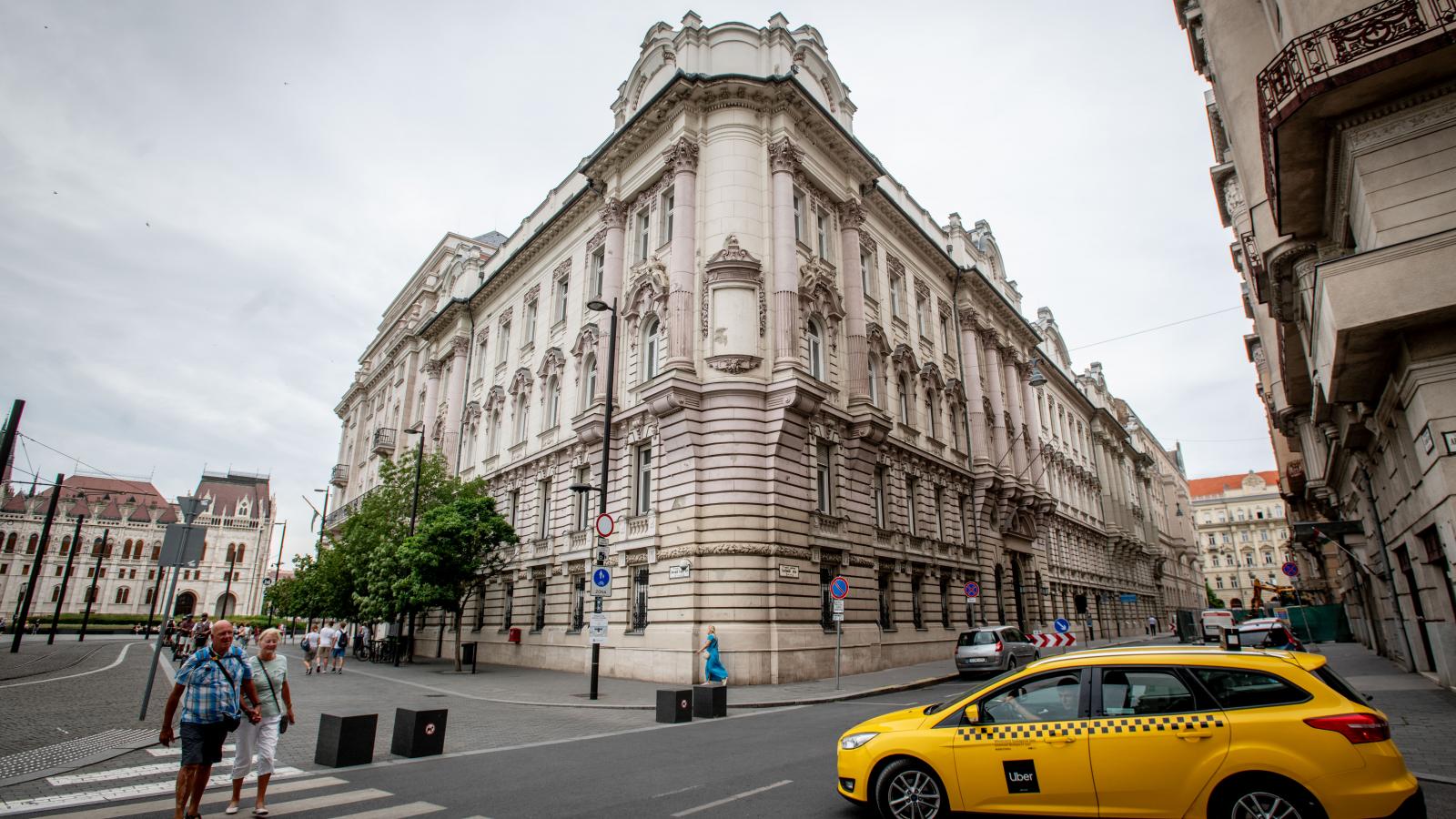 Két napig lehetett licitálni a Garibaldi utcai felújított palotára