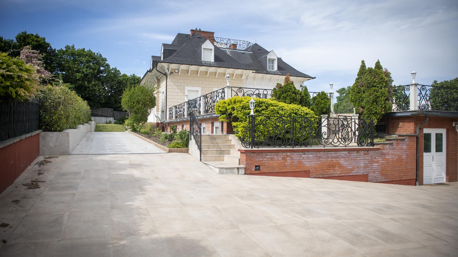 A több száz milliós ingatlan átalakításának a tervei 4,7 millió forintba kerültek