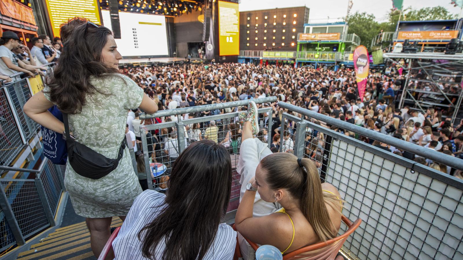 Csaknem 130 ezer fiatal számára dől el a továbbtanulás