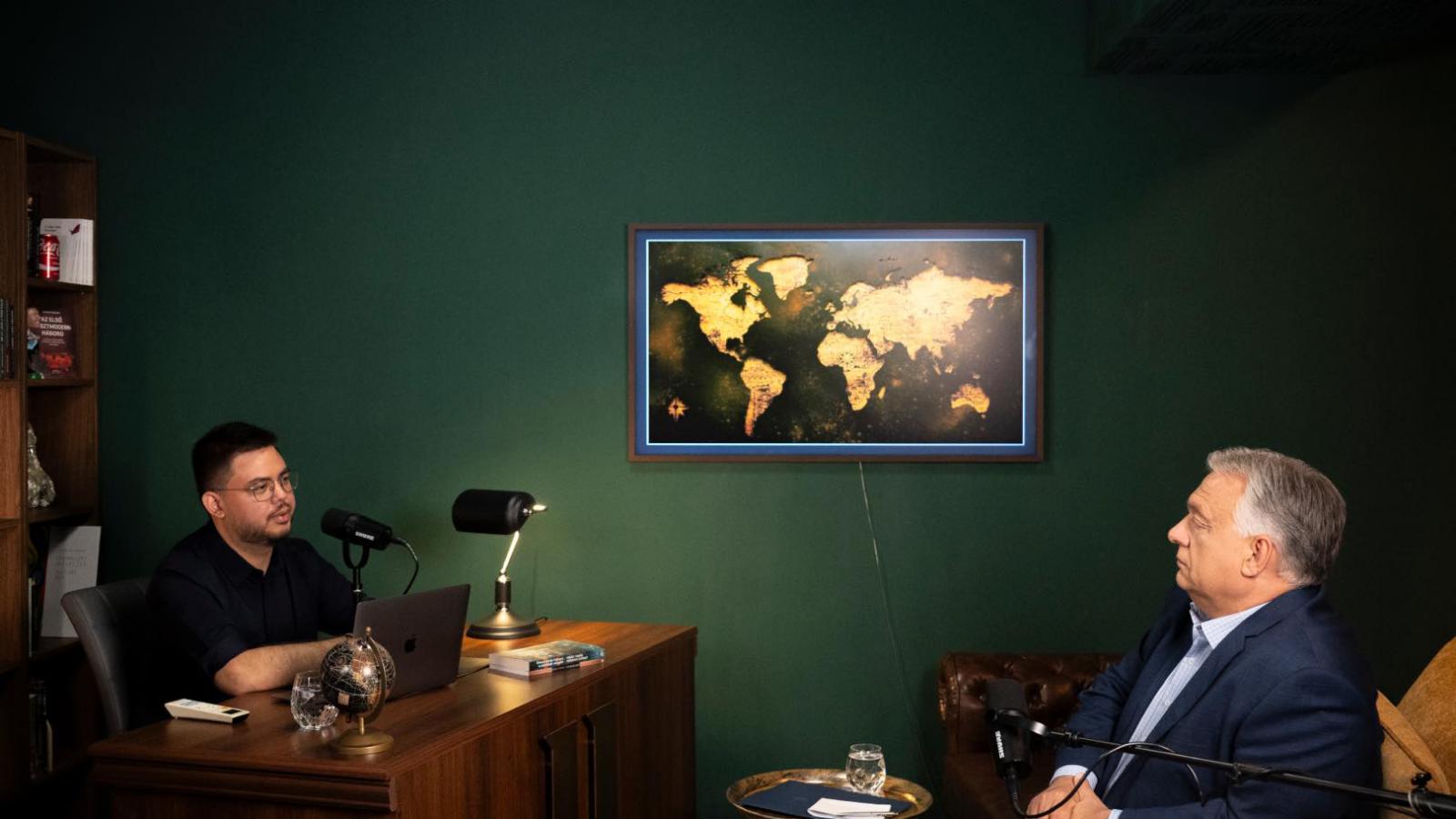 Orbán az Ultrahang YouTube- csatornáján. Rákapcsolt a netes jelenlétre