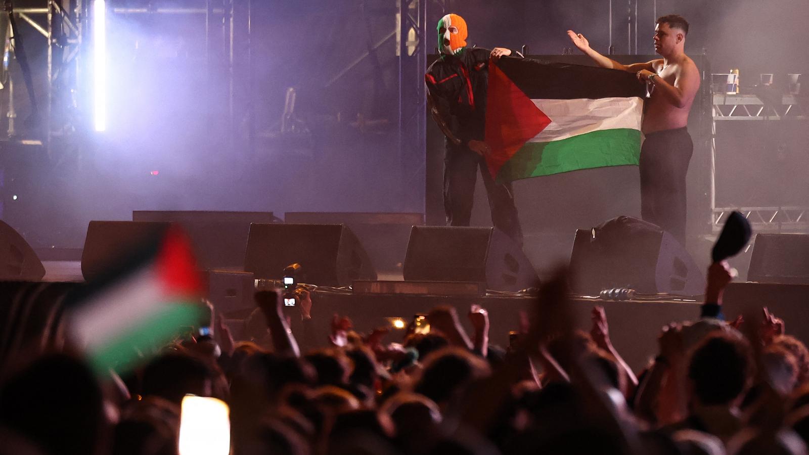 A tagok hangsúlyozták, elutasítják a terrorizmuspártiság vádját, egyetlen céljuk, hogy felhívják a figyelmet a gázai népirtásra