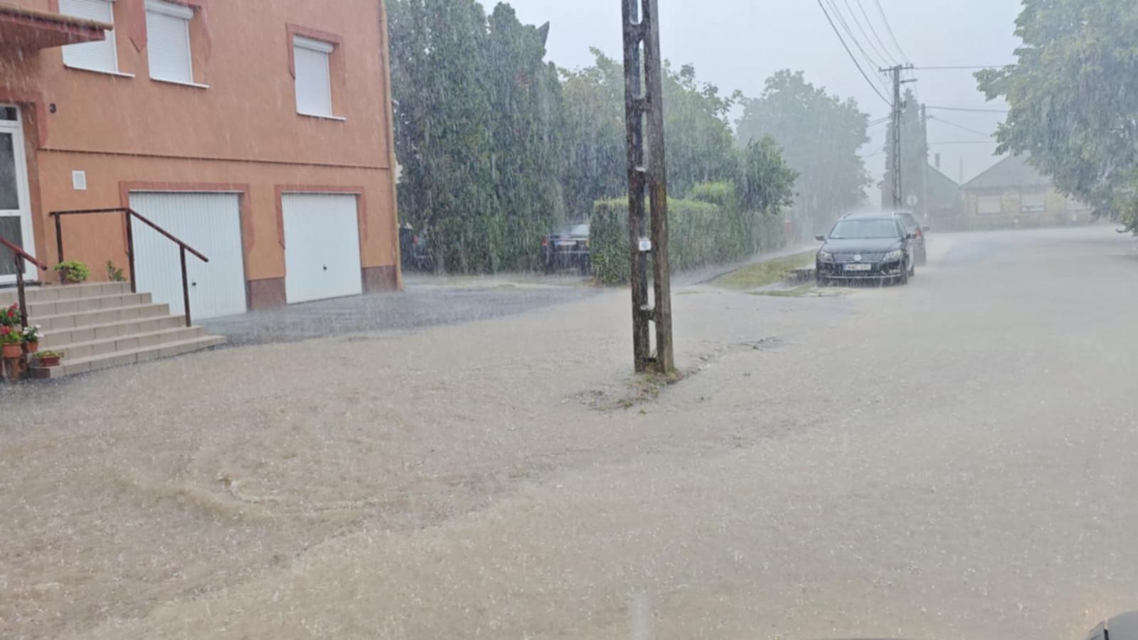 Villámárvíz Kaposvár térségében.