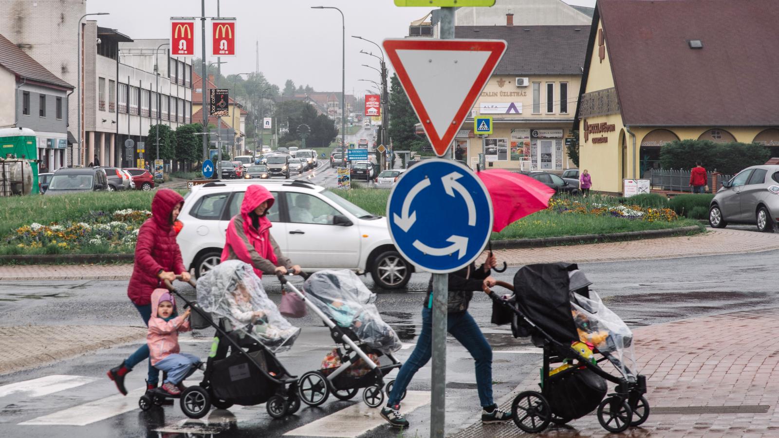 Az érintett édesanyák már júliustól kötelesek szja-t fizetni