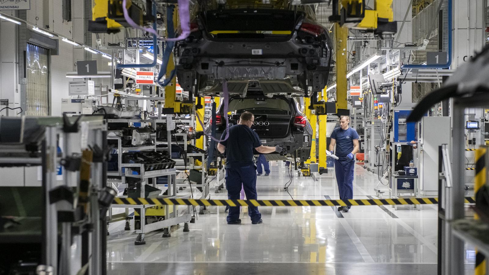 Az ipar, a mezőgazdaság most is visszahúzta a növekedési értékeket