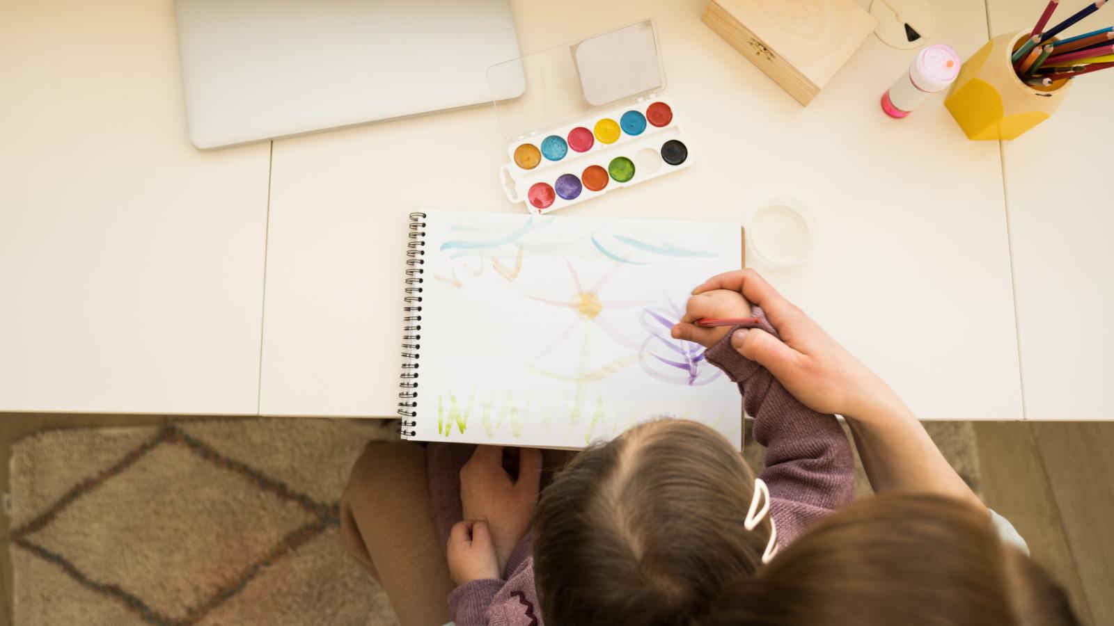 Panni rendszeresen járt fejlesztésre. Amikor kiderült az állapota, az anyja hétvégente elvitte magához. Pedig korábban felé sem nézett. (Képünk illusztráció)