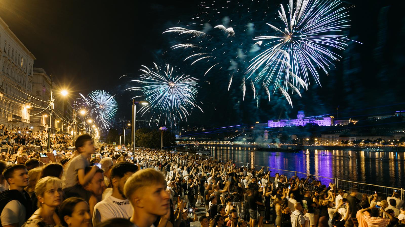 Csak a tűzijáték több mint 3 milliárd forintba kerül