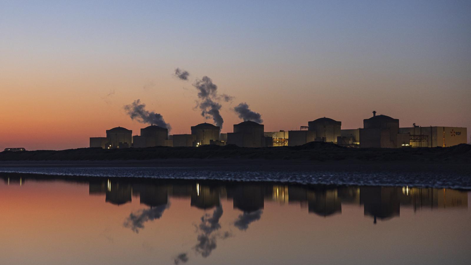 Az észak-franciaországi Gravelines atomerőműve 2025. augusztus 11-én.