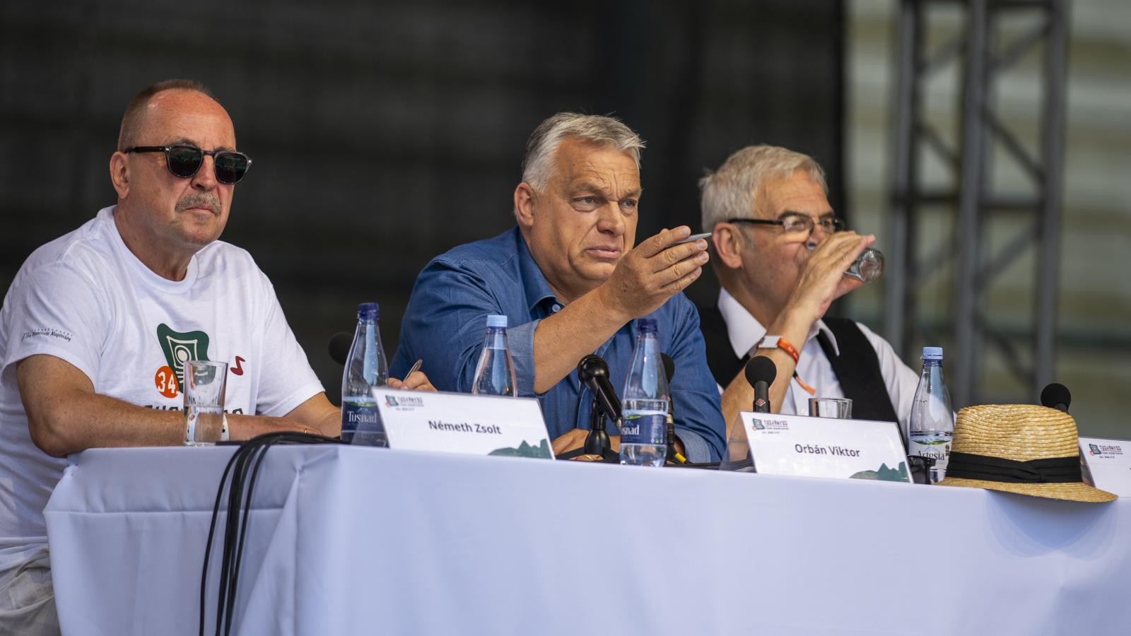 Orbán Tusnádfürdőn hirdette meg a DPK-t. Több ellenzéki hallott róla, mint ahány fideszes