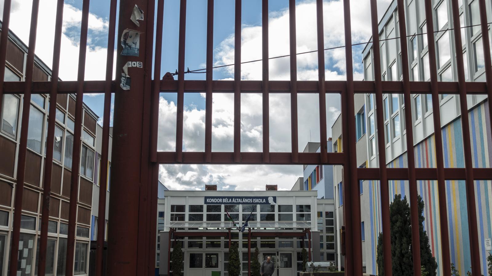 Az elmúlt években teljeskörűen felújították az épületet