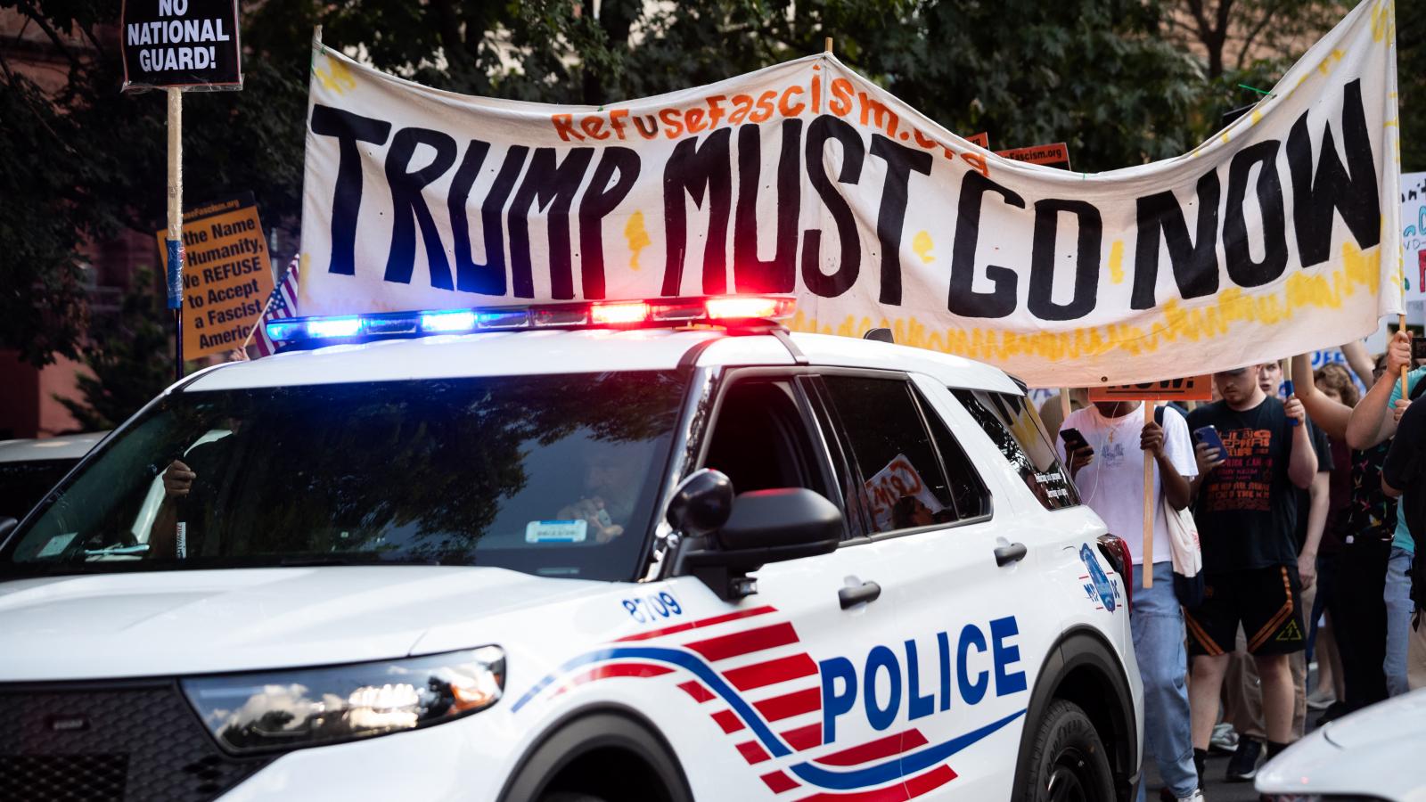 Washingtonban tüntettek a Nemzeti Gárda bevetése ellen