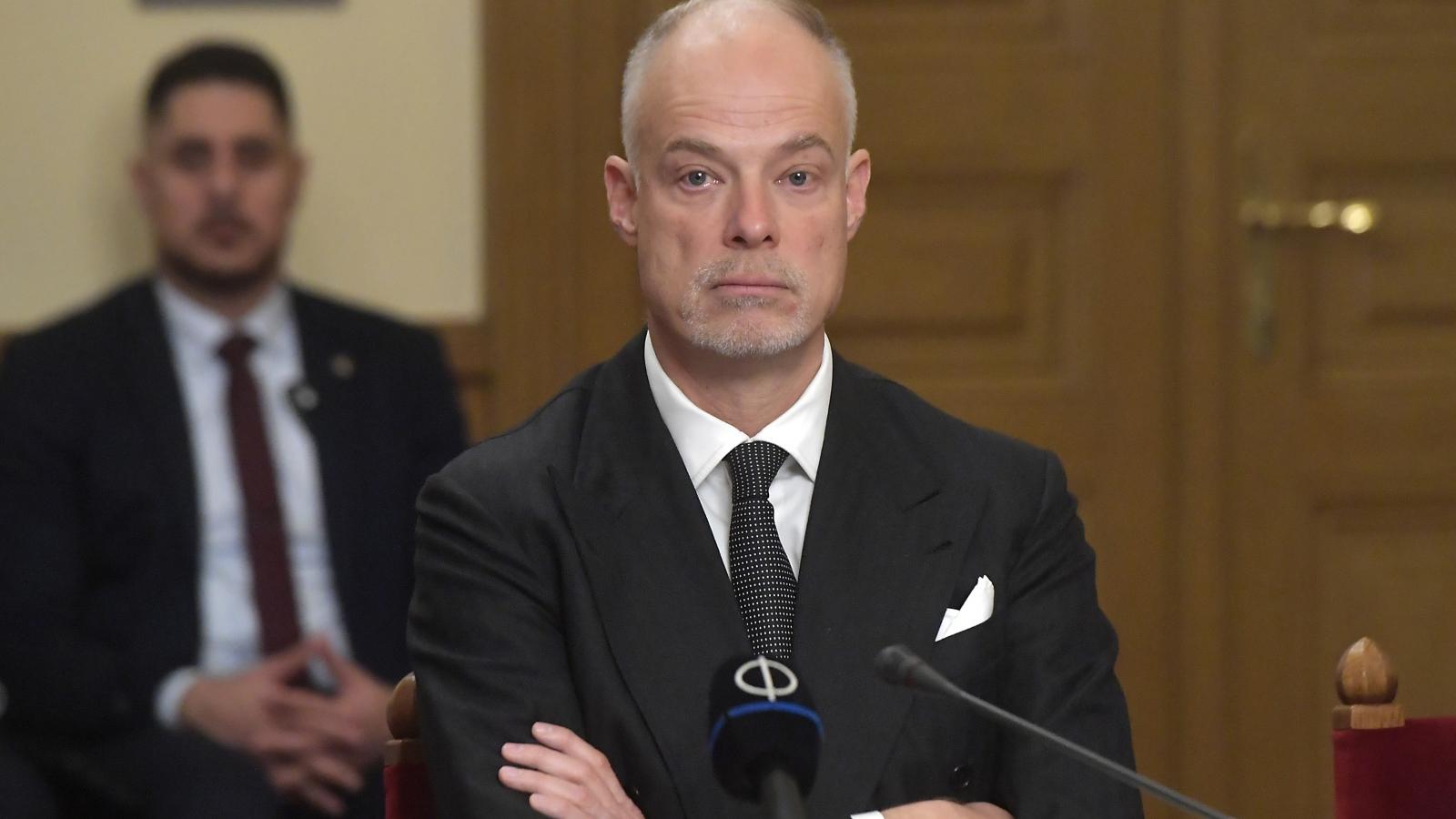 Szalay-Bobrovniczky Kristóf honvédelmi miniszter az éves meghallgatásán az Országgyűlés honvédelmi és rendészeti bizottságának ülésén december 9-én