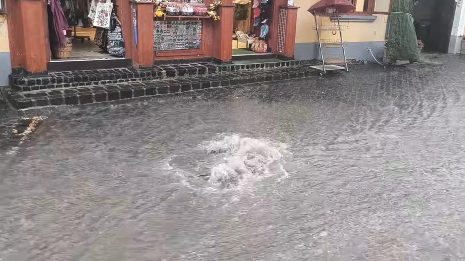 Elöntött utca Szentendrén