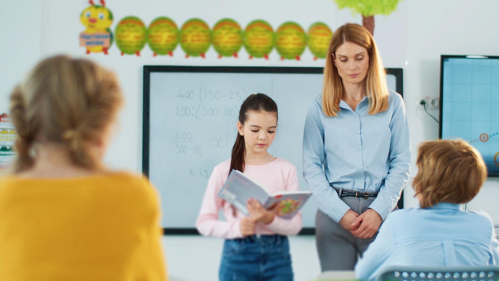 A magyar iskolákban nem tanítanak retorikát, a gyerekek többsége nem tud nyilvánosság előtt beszélni