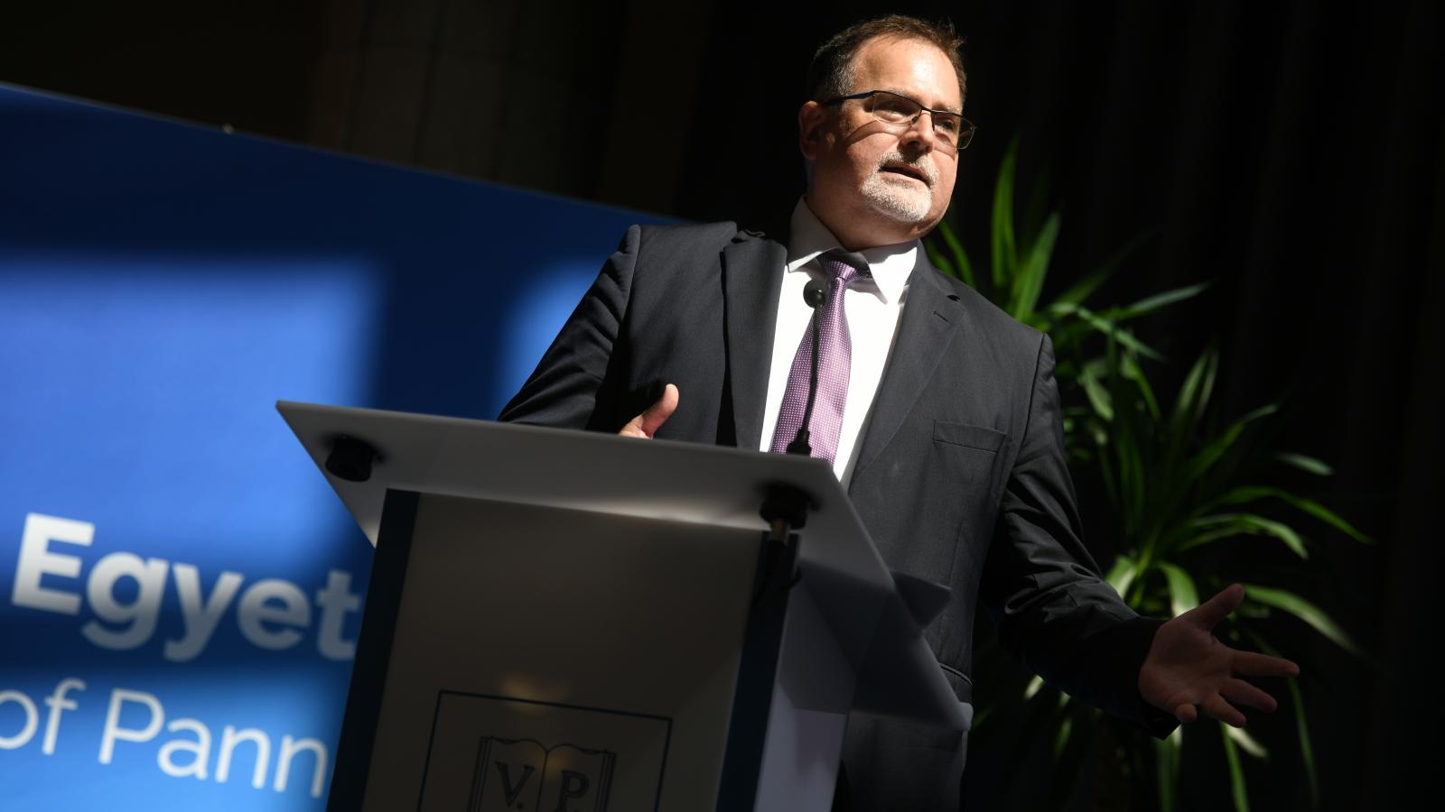 Windisch László a 63. közgazdász-vándorgyűlésen 2025. szeptember 4-én