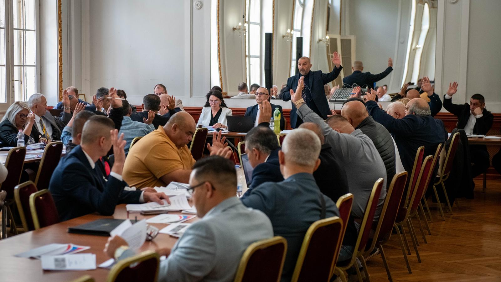 A CiKöSz két politikusának is meggyűlt a baja a törvénnyel