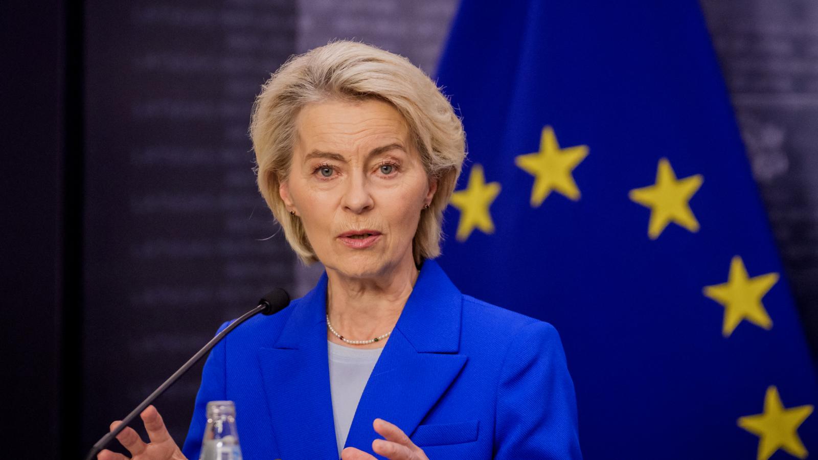 Bírálók szerint az EU, élén Ursula von der Leyen bizottsági elnökkel egyenlőtlen megállapodást hozott össze az USA-val