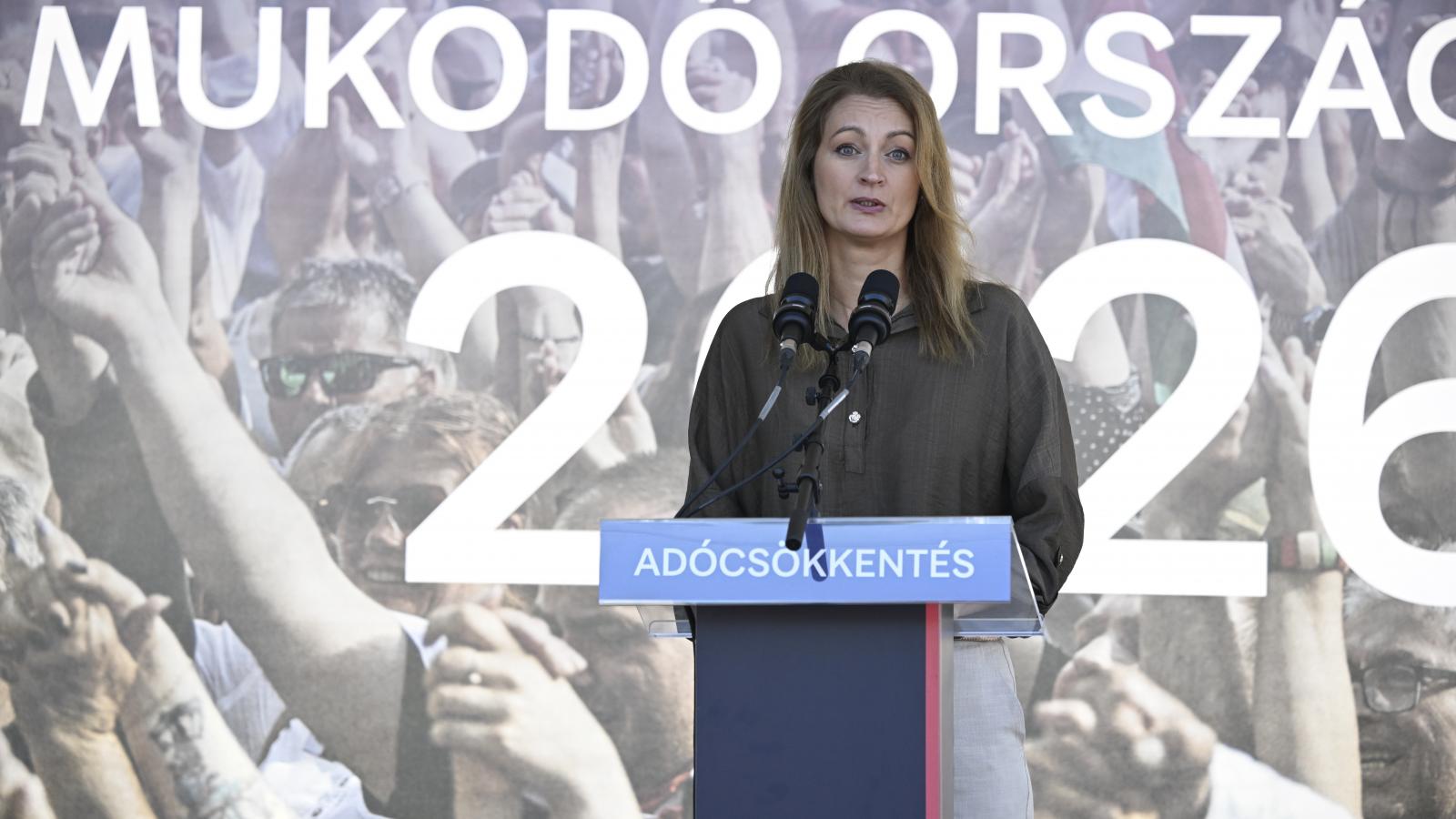 Forsthoffer Ágnes a Tisza Párt kötcsei rendezvényén szeptember 7-én