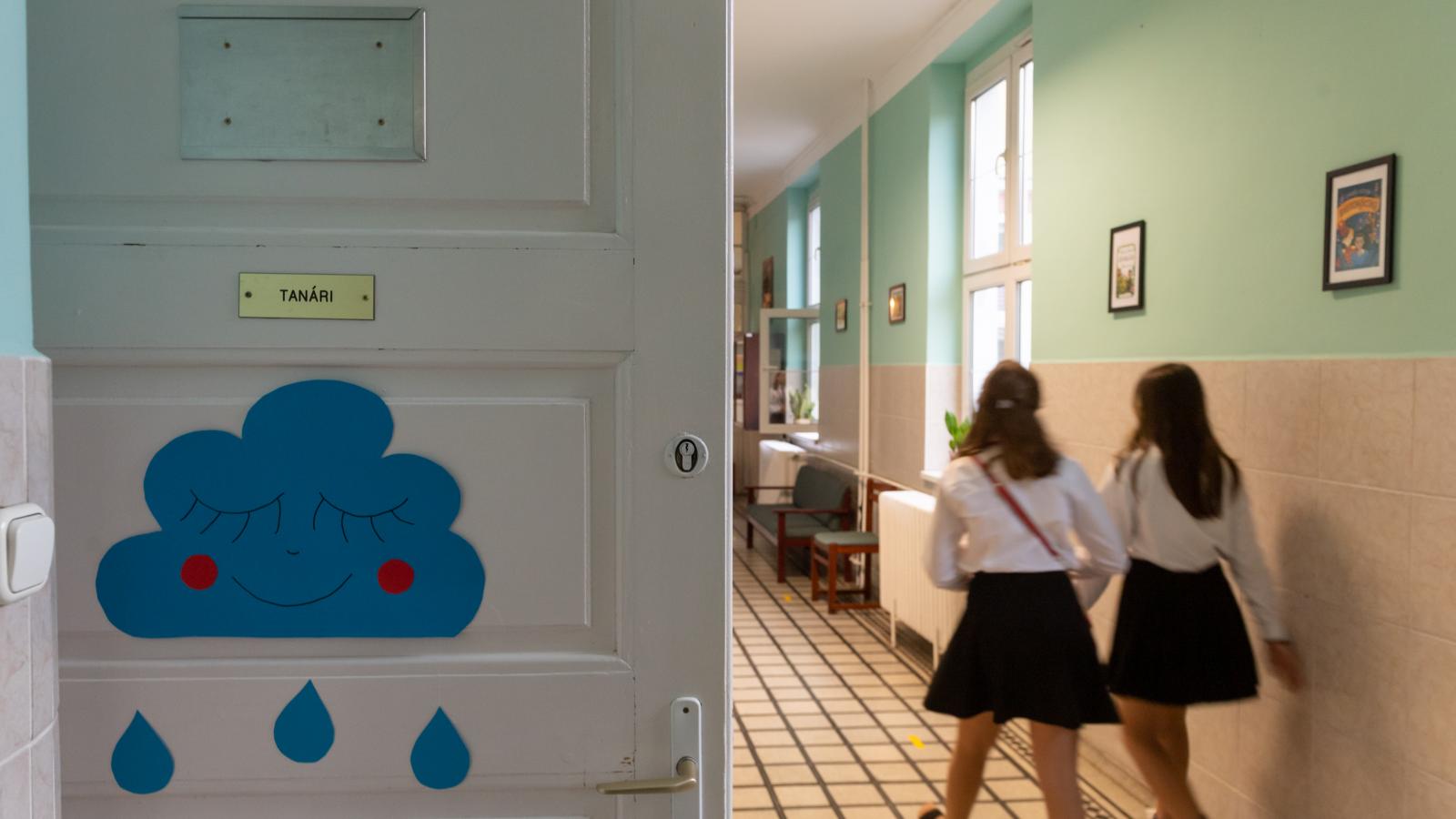 Gyakran előfordul, hogy napközis tanárokat alkalmaznak